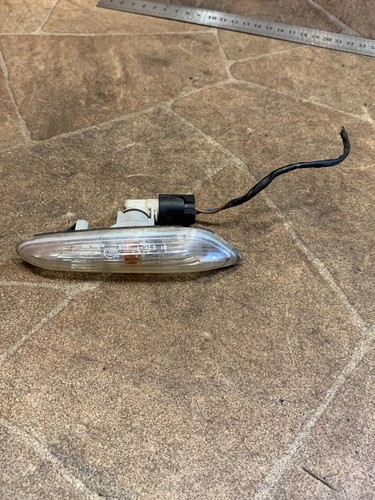 BMW X1 E84 Kotflügelblinker vorne rechts 7253326 2.00 Diesel 130kw 30462927