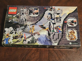 LEGO 7079 Castle: Drawbridge Defense BRAND NEW / FACTORY SEALED