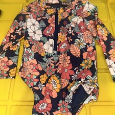 Baby GAP Infant Girl Long Sleeve Floral Rash Guard Bathing / Swimsuit 6-12M