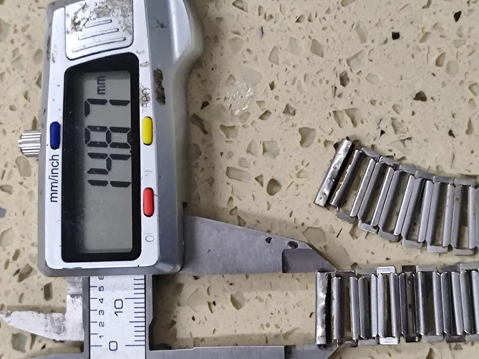 Pulseira militar vintage Bonklip Bentex estilo bambu 16 mm aço brilhante 1950 - Imagem 4 de 4