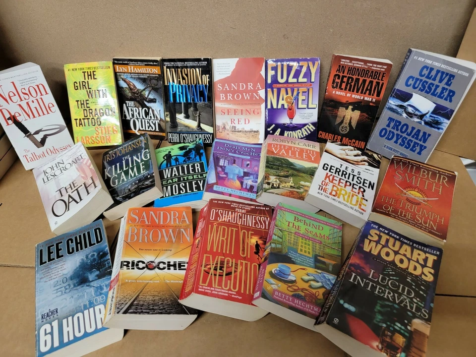 Lot of 20 Mystery Thriller Fiction Paperbacks Popular Author Books MIX UNSORTED Foto 4 de 4