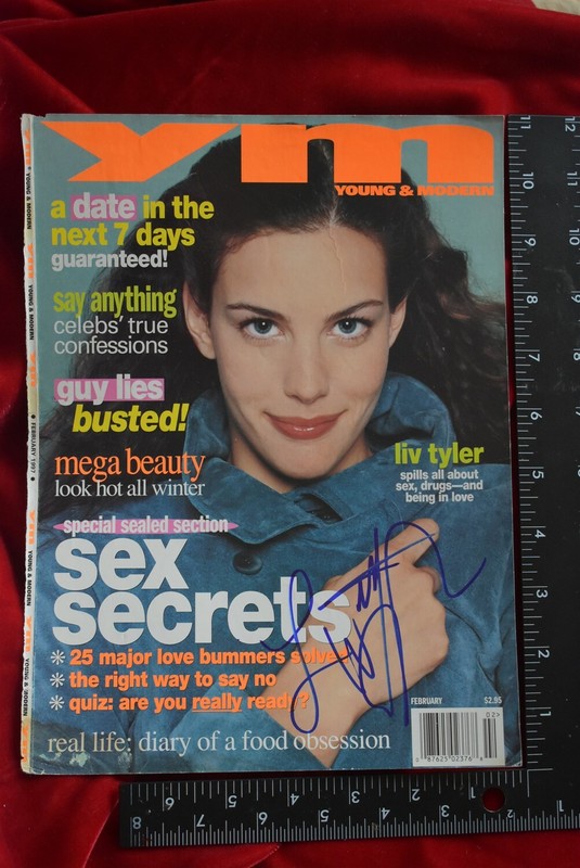 LIV TYLER young & modern IN PERSON signed autograph photo Magazine cover