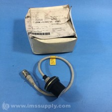 Omron E2E-X10D1-M1J-T1 Proximity Sensor FNOB