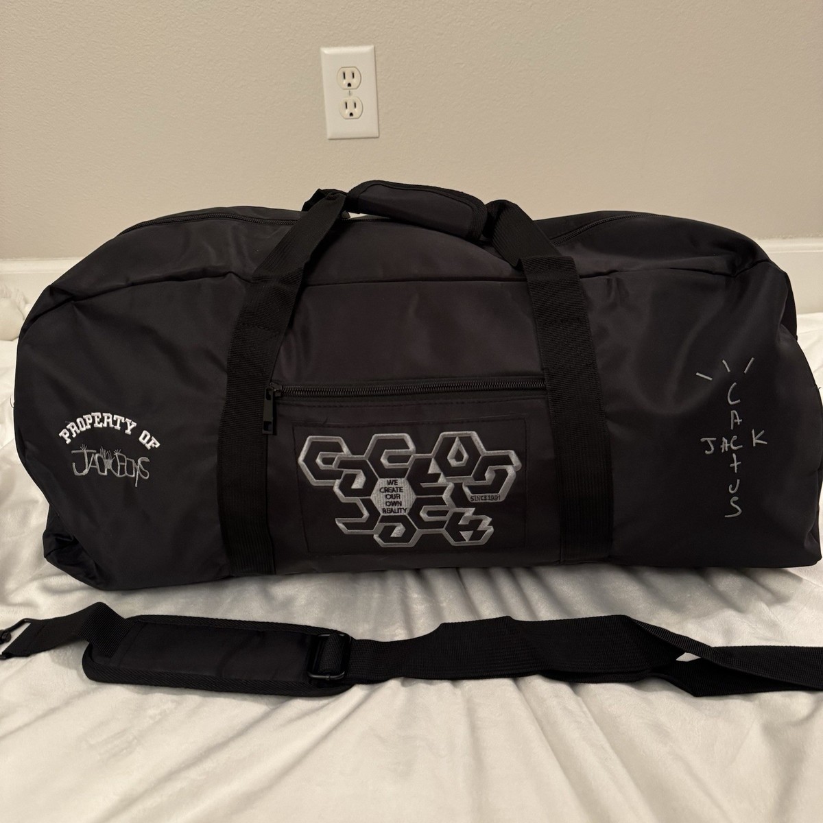 Cactus Jack カクタスジャック Travis Scott Jack Boys Property of Duffle Bag Black ダッフルバッグ ブラック Travis Scott Jack Boys Property of Duffle Bag FW19 Black NEW RARE