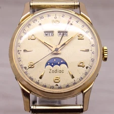 Vintage Zodiac Mens Watch Moonphase Triple Date Calendar Gold Tone 33mm Running