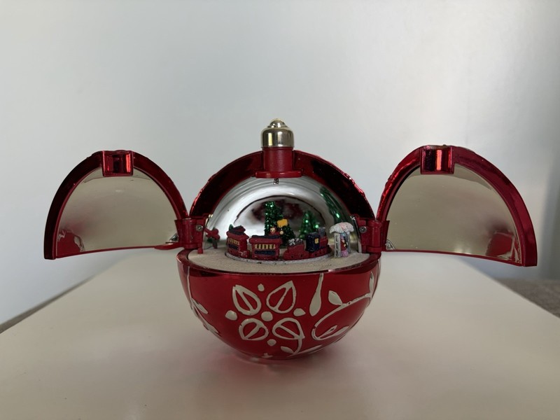 Vintage Mr Christmas Musical Motion Christmas Ornament Opens Train Scene HTF 