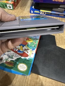 The Simpsons Bart vs. The Space Mutants Nintendo NES CIB Complete With Sleeve Nm