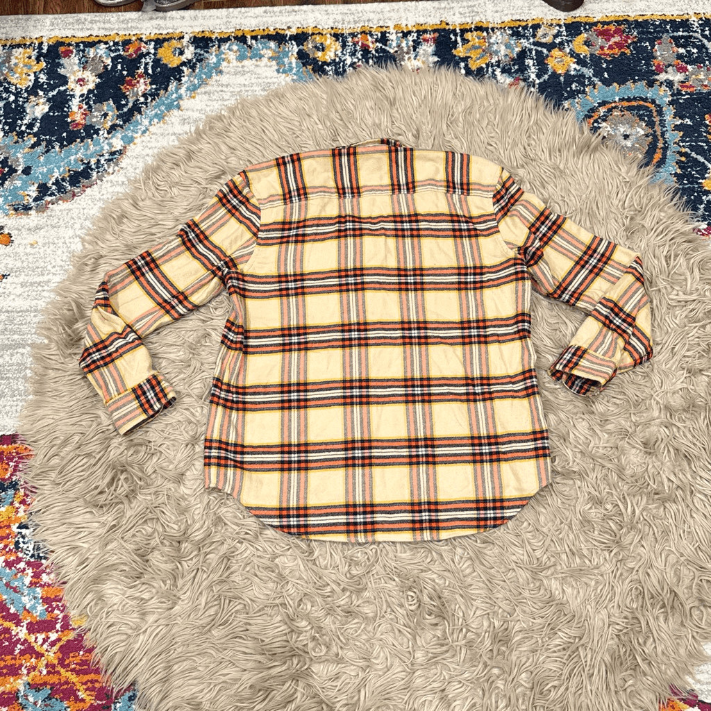 Pendleton flannel button down shirt size medium - image 4