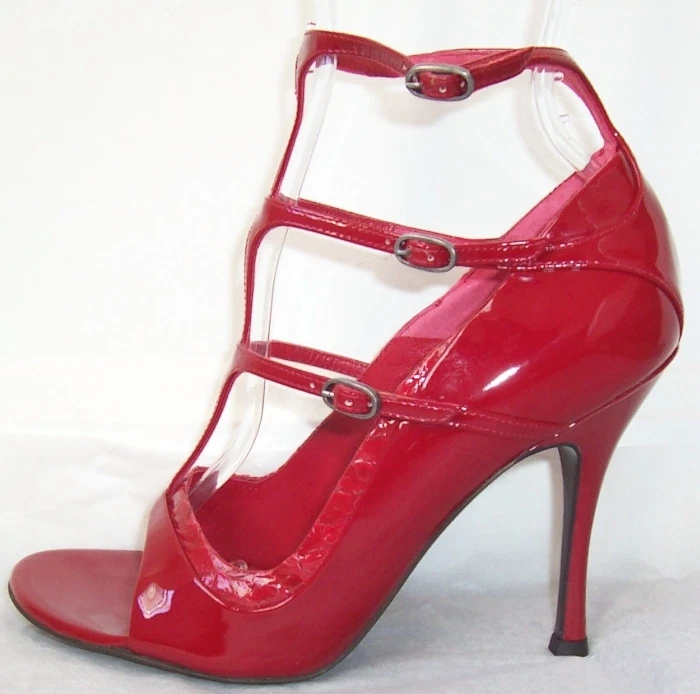 Scarpe sandali ALEXANDER MCQUEEN rosso vernice 36 5