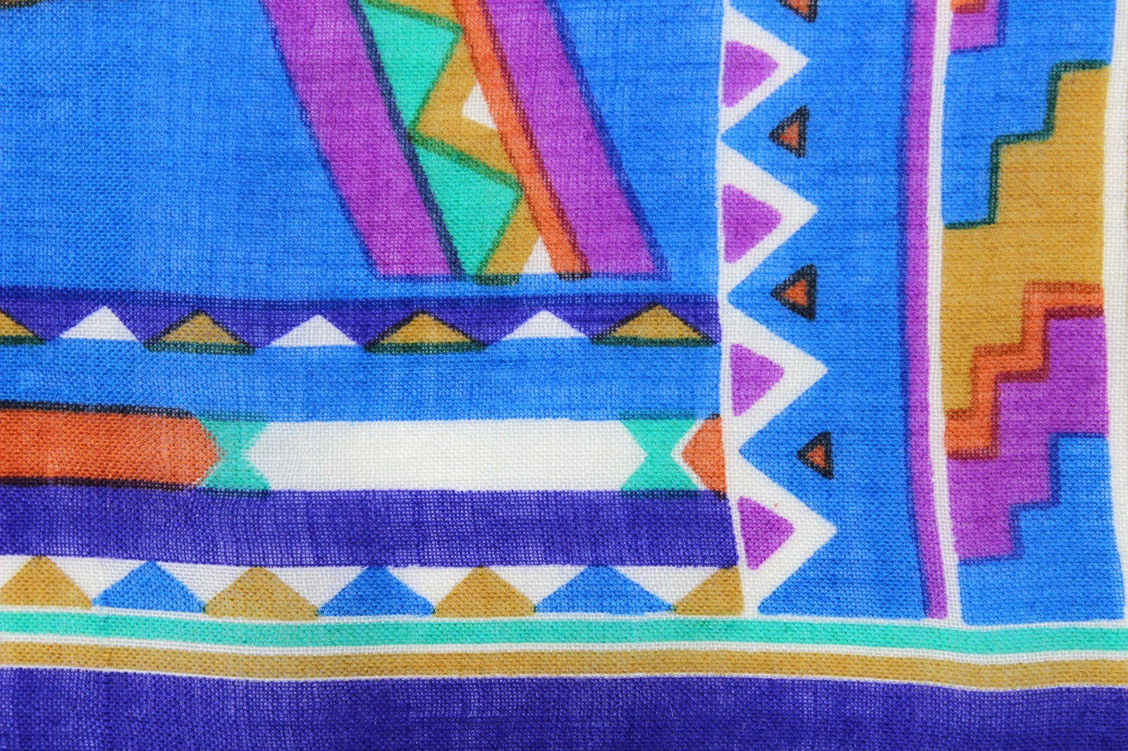 Beautiful Vintage "Pierre Cardin" Scarf image 4