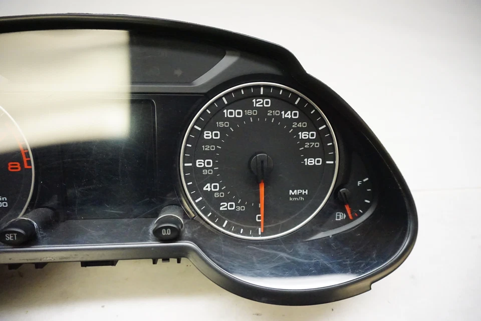 Cuadro de instrumentos velocímetro AUDI Q5 2011 8R0920950K Foto 2 de 4