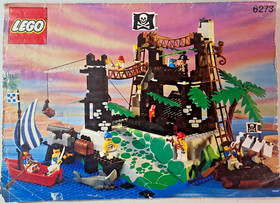 LEGO Pirates Rock Island Refuge (6273) 99% Complete with Manual Great Condition