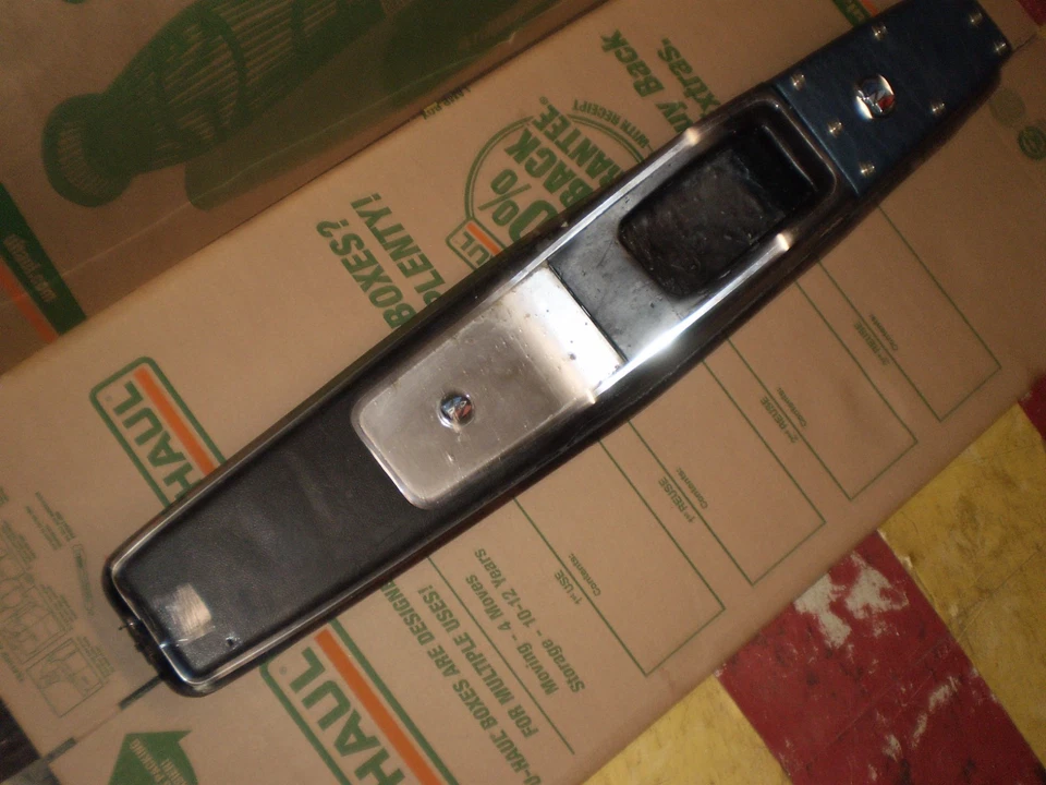 МОДИФИЦИРОВАННАЯ АВТОМАТИЧЕСКАЯ НАПОЛЬНАЯ КОНСОЛЬ 68-69 BUICK GS SKYLARK СПЕЦИАЛЬНЫЕ ТАМОЖЕННЫЕ КРЫСИНЫЕ УДИЛИЩА 70-2 - Изображение 2 из 4