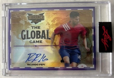 2022 Leaf Vibrance - The Global Game Ricardo Pepi #2/3