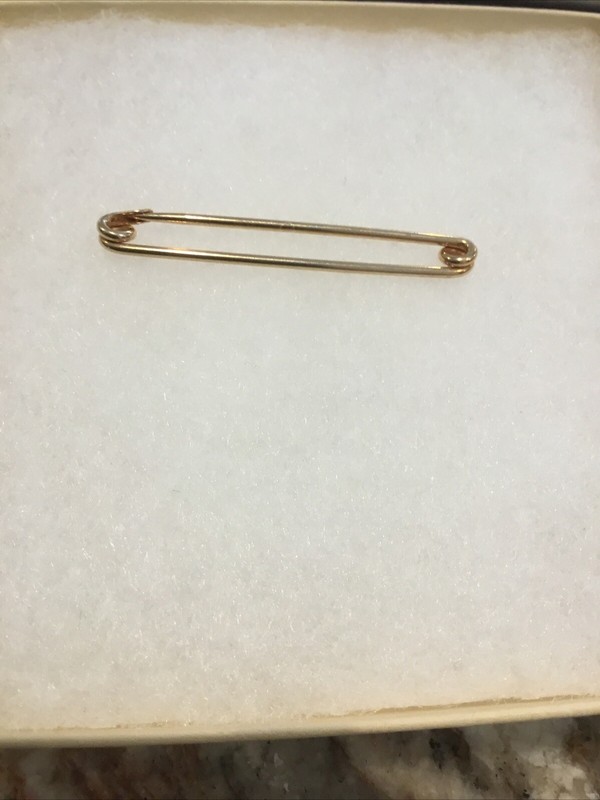 CLASSIC 1/10 14k GOLD   1.75”  SAFETY PIN STYLE COLLAR BAR NEW OLD STOCK!!