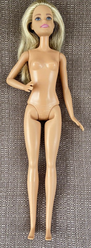 2015 Barbie and Her Sisters in a Puppy Chase NUDE DOLL DMB26 (Lot 149)