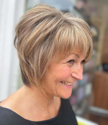 Short Pixie Cut Ash Blonde Highlight Wigs with Bangs Human Hair Wigs None Lace 