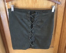 Olive mini skirt w crisscross ties sz S Winds...