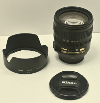 Nikon AF-S DX Zoom Nikkor 18-70 mm f/3,5-4,5 SWM ED IF Aspherical; sehr gut