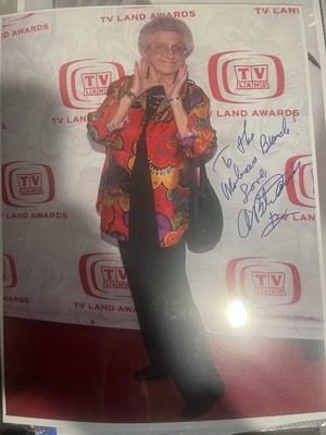 Ann B Davis Brady Bunch Signed To Joe 8.5 X 11 Photo Autograph No Coa Inscribed