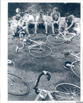 1987 Blue Hill Bike Race Group Riders Relaxing Historic Vintage Press Photo 8x10
