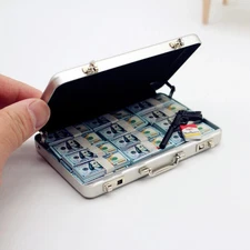 RC 1/10 Metal BRIEFCASE W/ MONEY + GUN (Silver case w/ Cig)