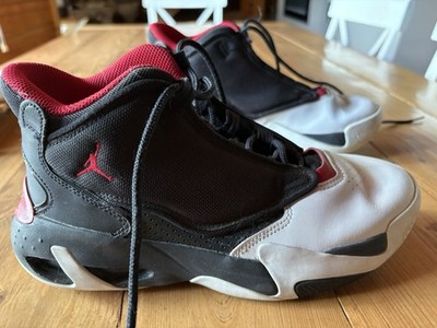 Nike Air Jordan Max Aura 4 Black Red White  Size 6Y (Youth)