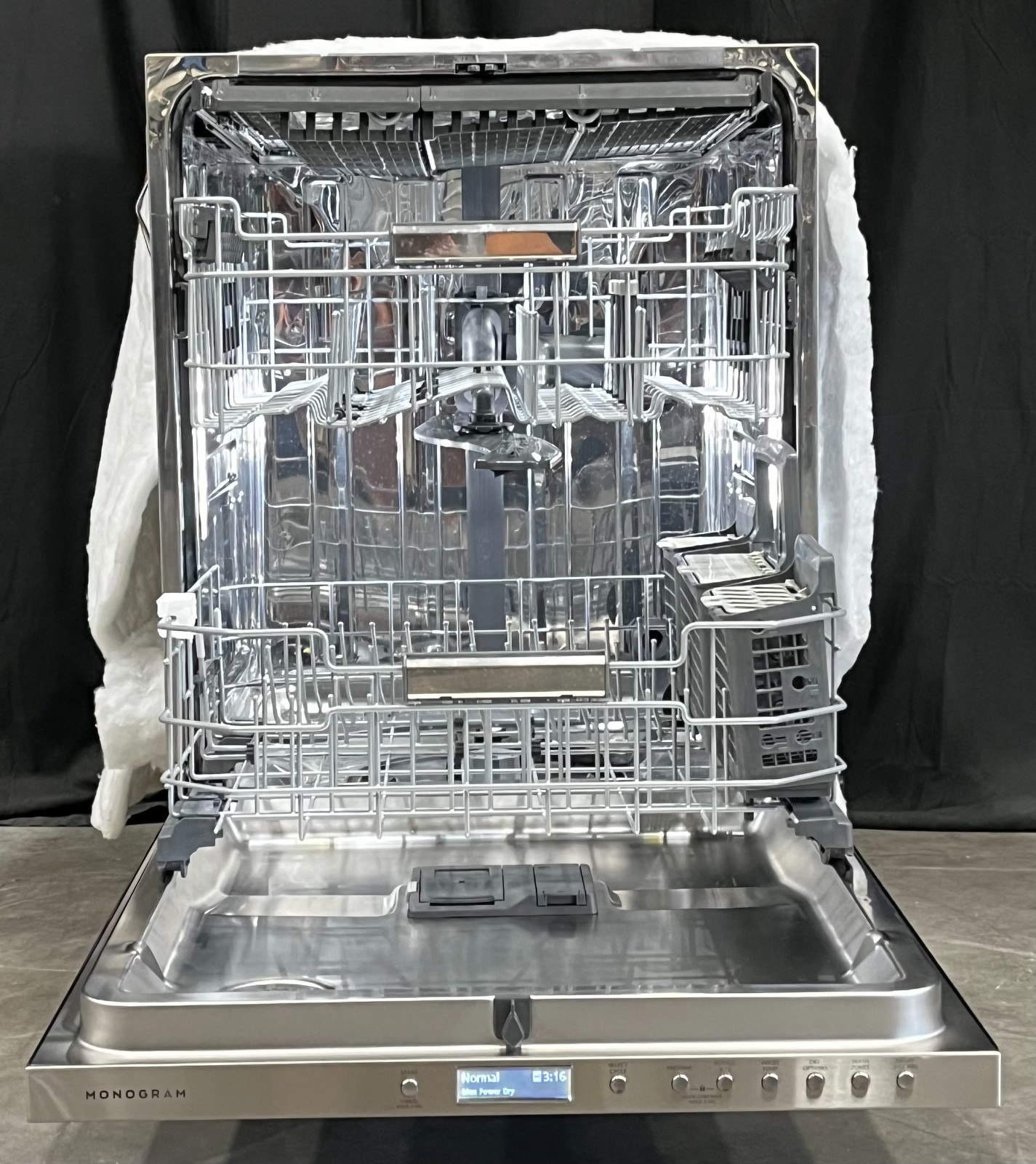 GE Monogram ZDT985SINII 24 Inch Fully Integrated Smart Dishwasher 16 Place Set 4