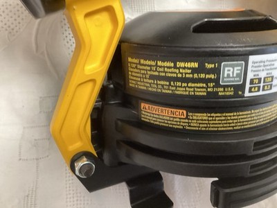 DEWALT DCN45RN 18V XR Cordless Roofing Coil Nail Gun T-390