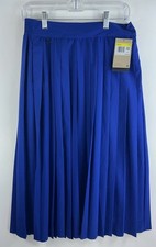 NWT Nike 24.7 PerfectStretch Women  s Small Dri-Fit Pleated Skirt HQ8153-455 160