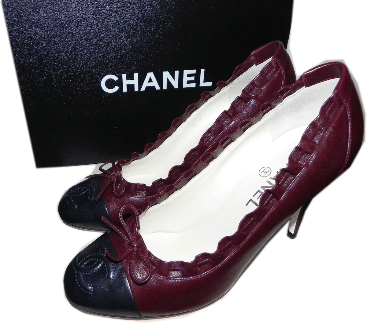 $850 Chanel Pumps Cc Logo Cap Toe Burgundy Leather Bow