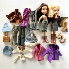Bratz Dolls Lot of 8 Dolls & Lots Of Clothes ...