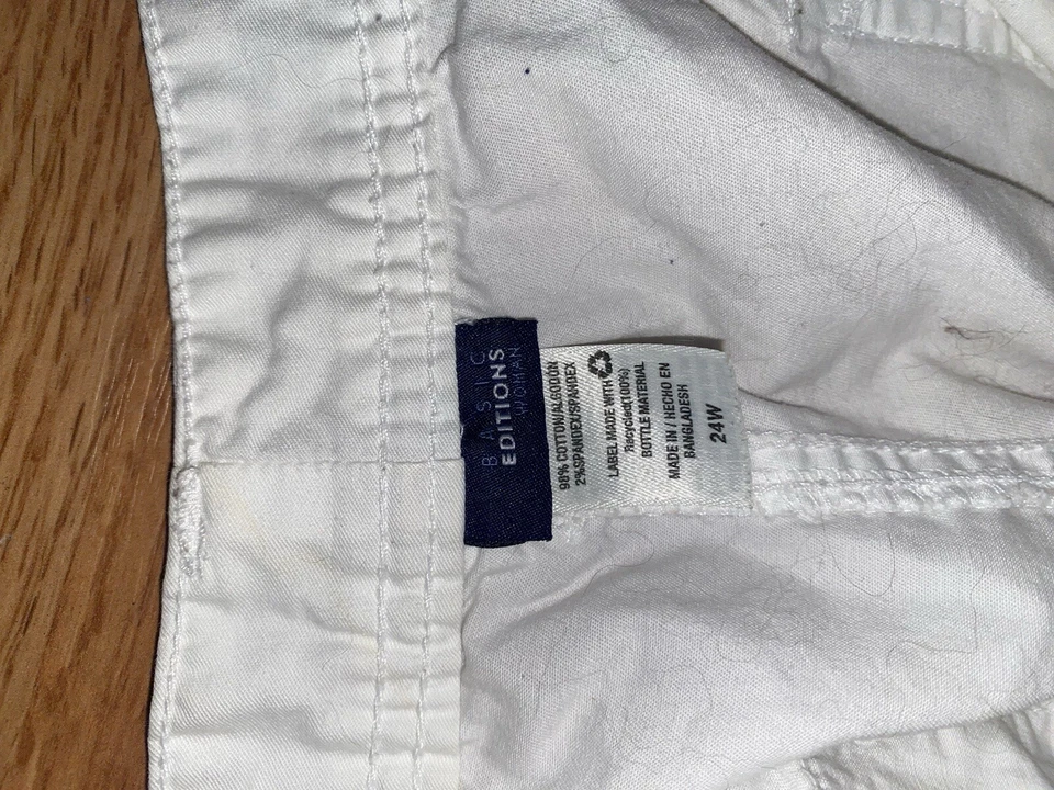 Basic Editions 24W All White Light Linen Feel Shorts SEE PICS For Marks - Image 4 of 4