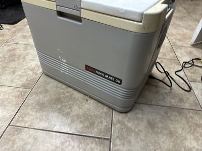Igloo Kool Mate 36 qt Portable Thermo Electric Cooler Warmer