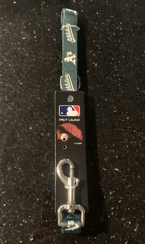 Oakland A’s MLB 4’ Pet Lead / Leash Dog Or Cat Or Iguana New with Tags