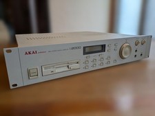 Akai S2000 MIDI Digital Sampler Rack Mount Professional Vintage Power On