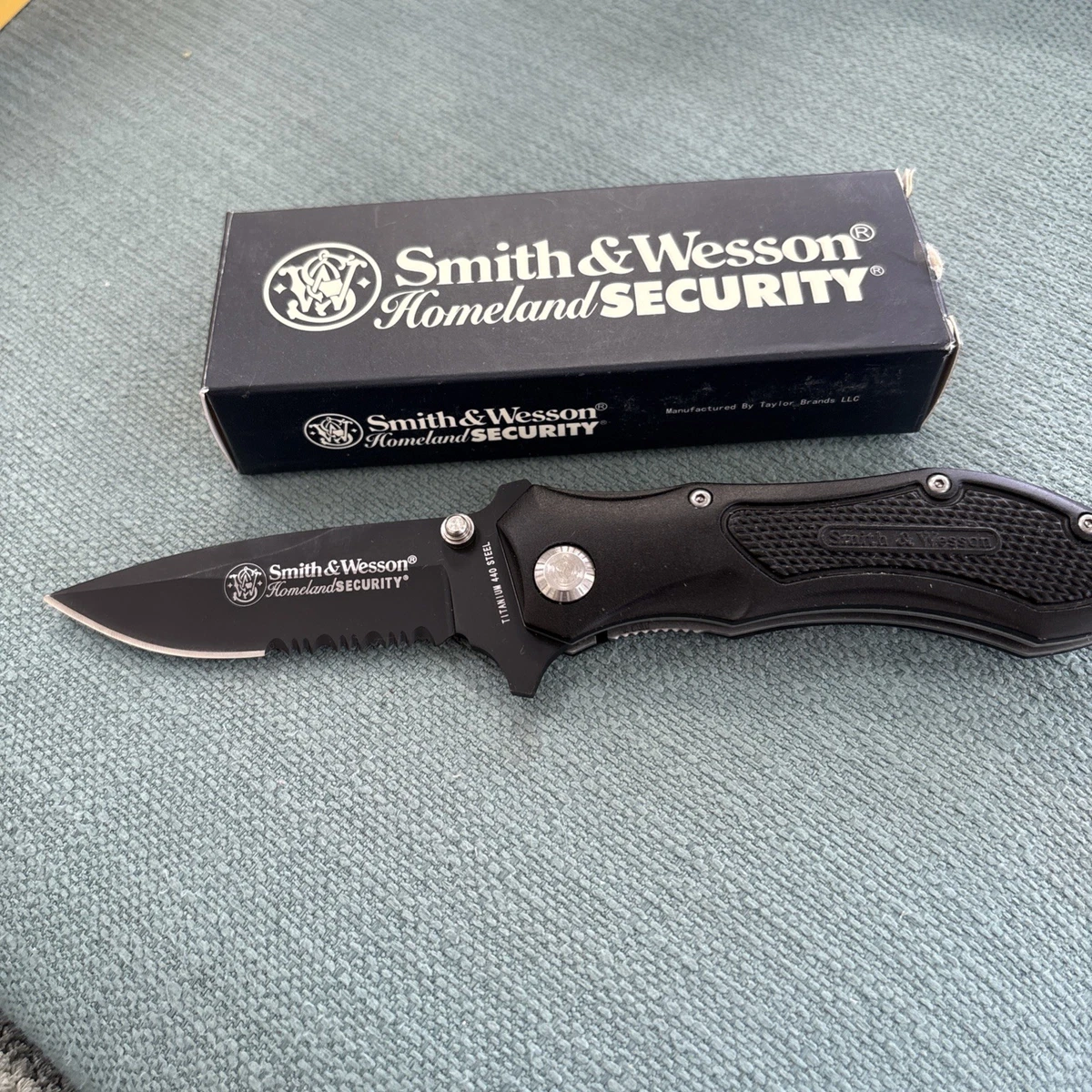Smith & Wesson Titanium Handle Black Collectible Folding Knives