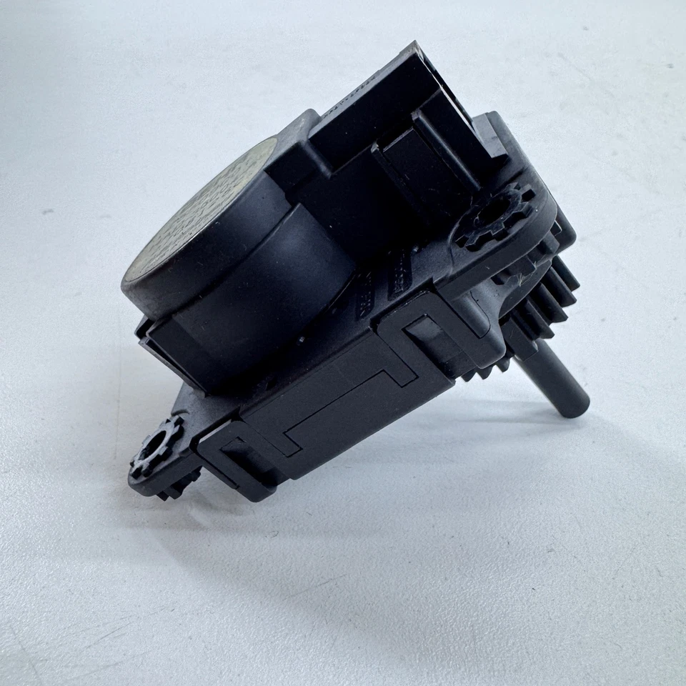 CITROEN DS3 MK1 HEATER FLAP MOTOR Z5509001 VENT ACTUATOR  1.6 E-HDI 9HD 09-16 #2 - Image 2 of 4