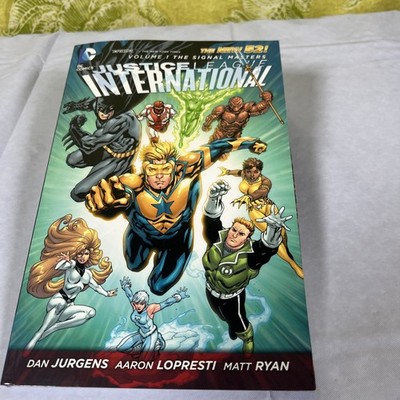 Justice League International #1 (DC Comics July 2012)