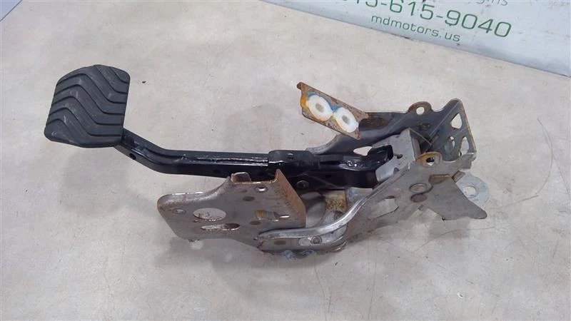 2019 - 2023 NISSAN ALTIMA BRAKE BRAKING FOOT STOP PEDAL W/ SENSOR ASSEMBLY OEM - Image 3 of 4