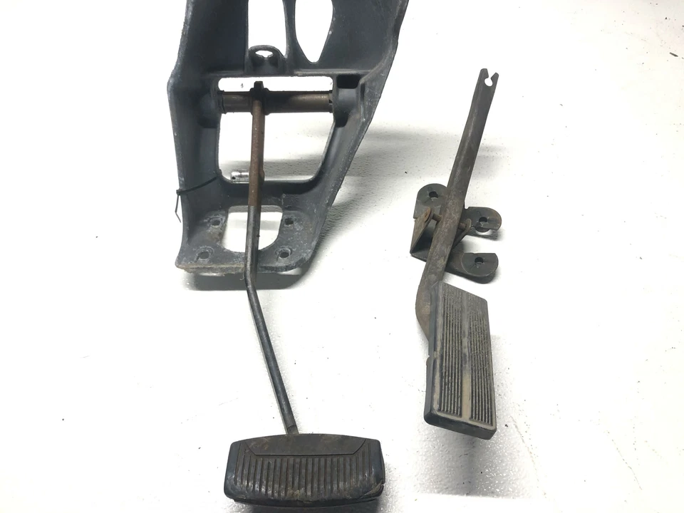 1989 Ford F250 Fuel Accelerator Pedal Brake Pedal Set Assembly Oem Foto 3 de 4
