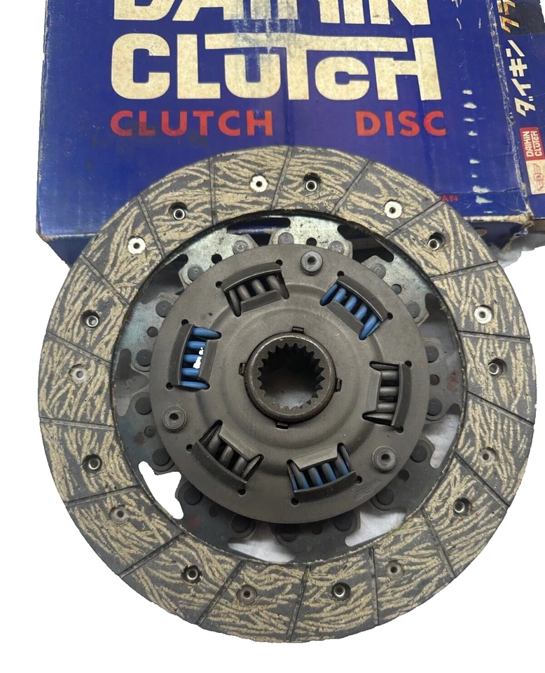 REMANUFACTURED  1974-1979 TOYOTA CORONA CLUTCH 31250-22042 - Image 3 of 4