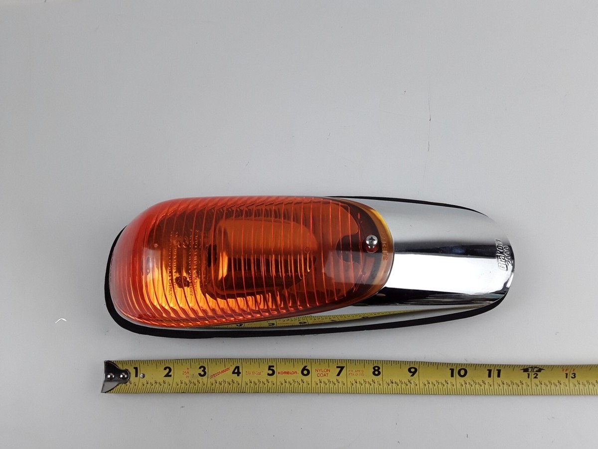 Peterbilt P54-6049-001 for Peterbilt 520 Clearance Marker Light