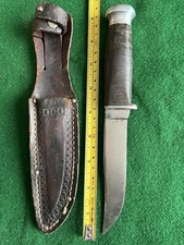 Vintage Kinfolks knife with Original sheath.