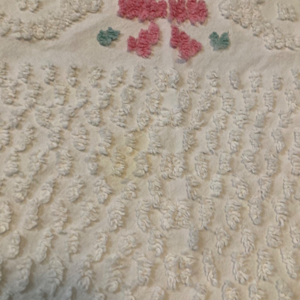 Vintage Chenille Floral Bedspread Fringe Cream Pink King Size 104 x 109