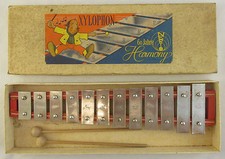 VINTAGE XYLOPHON TOY WITH 12 TONS AND ORIGINAL BOX GERMANY  