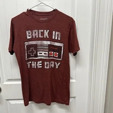 Nintendo T Shirt Back in the Day Controller Graphic 2015 Small Orange Heather