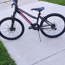 Mongoose 24in Mountain Bike 18-Speed Front Su...