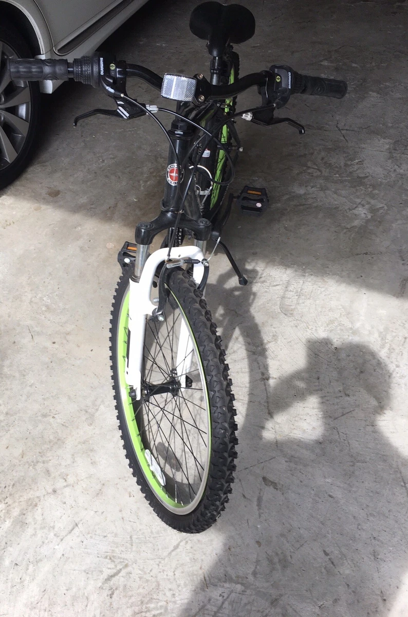 Schwinn Atlas 24” Mountain Bike For Boys eBay