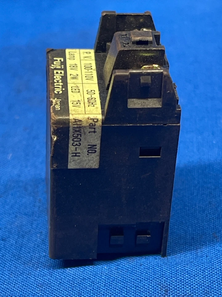 TRANSFORMADOR ELÉCTRICO FUJI AHX503-H P.V: 100/110 VOLTIOS 50/60HZ LÁMPARA: 18V 2W Foto 3 de 4